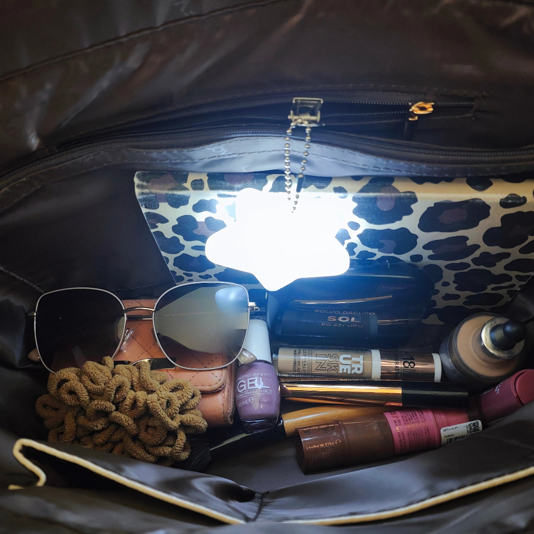 La luz de tu bolso